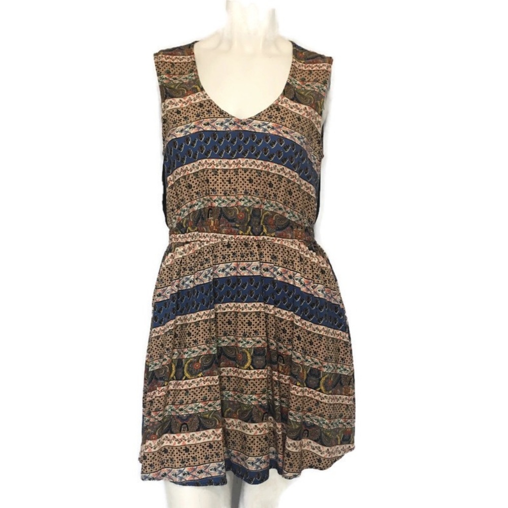 AKIRA Red Label V-Neck Sheer back summer dress